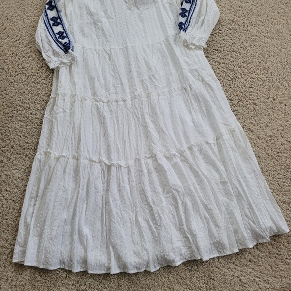 Farmers Market XL Embroidered Floral Long Sleeve Tiered Maxi Dress White - Picture 4 of 16